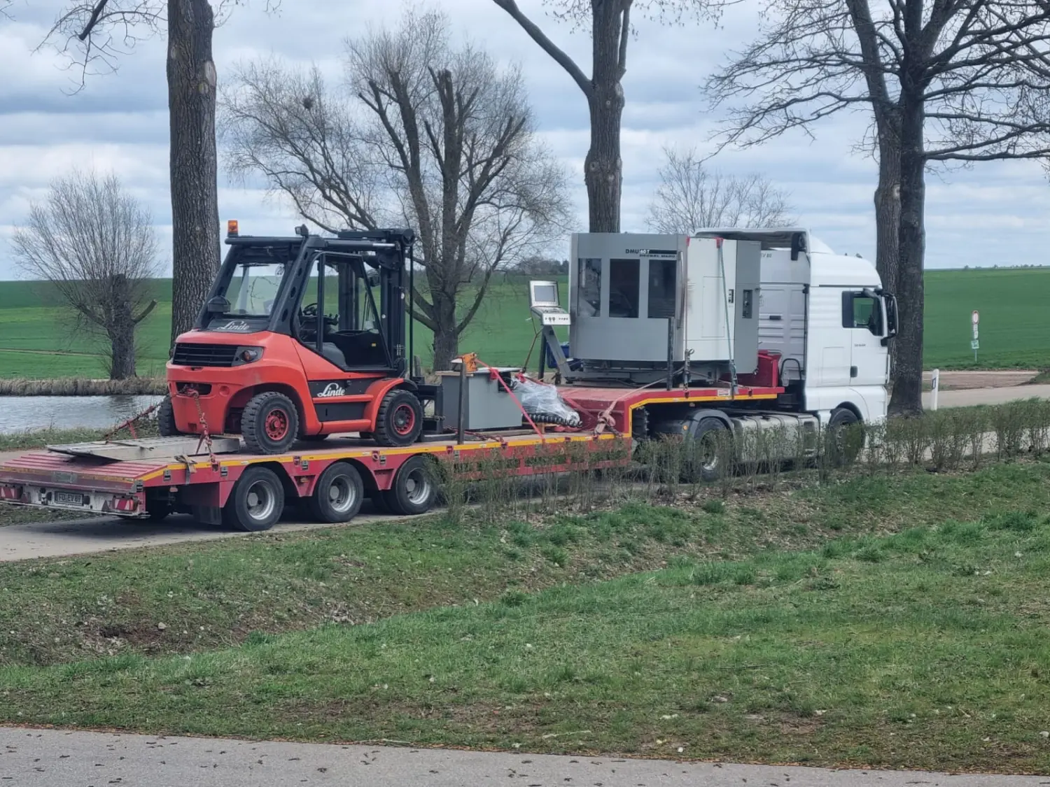 Beta Technik, Maschine wird transportiert